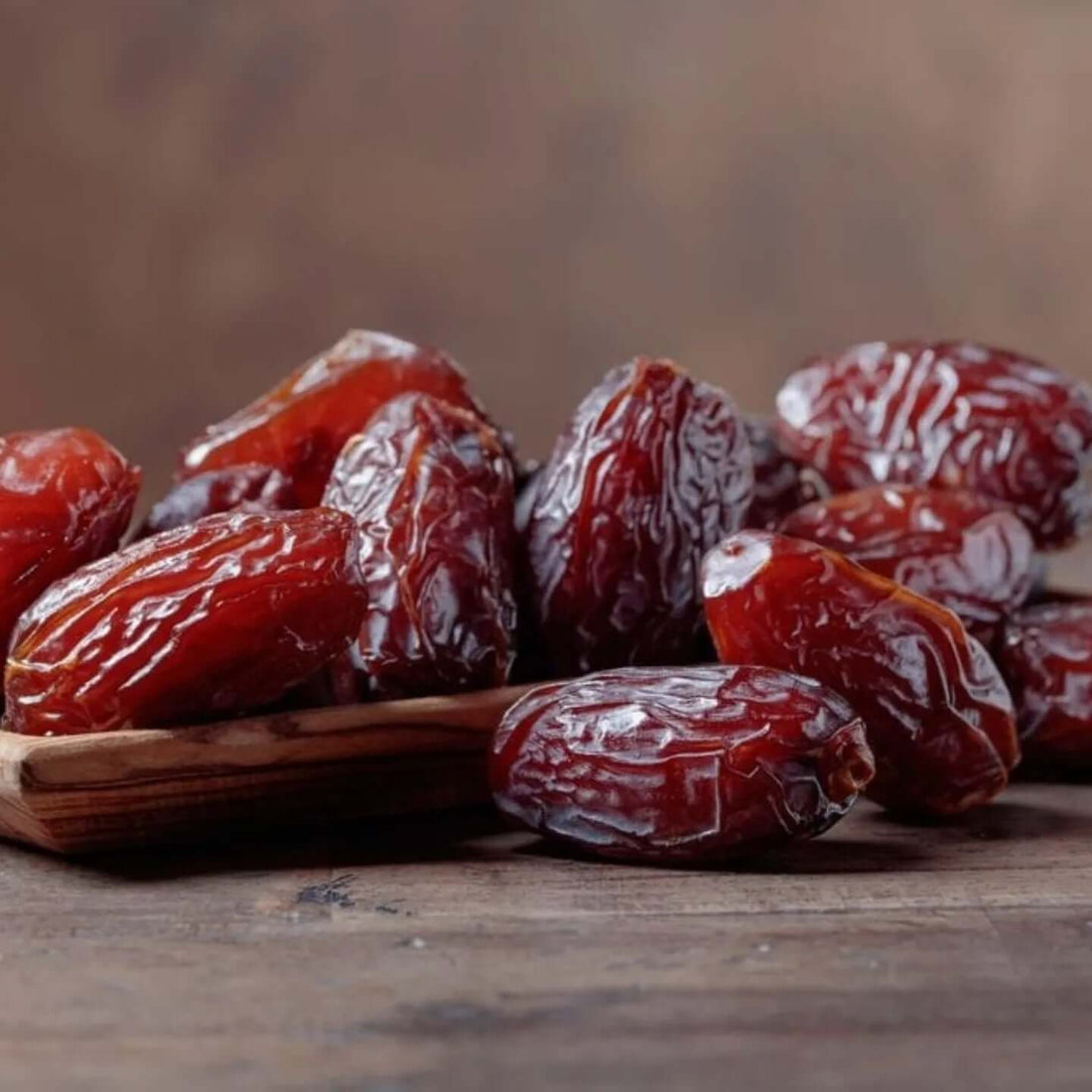 Dates in Winter: Benefits, Types of Dates & Why Medjool Dates Stand Out